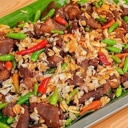 หมูแดดเดียวทอดกระเทียมพริกสด