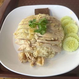 ข้าวมันไก่ใบตอง สาขาตรงข้ามอัสสัมชัญ