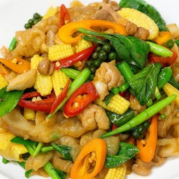 เส้นใหญ่ผัดขี้เมา