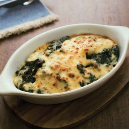 ผักโขมอบชีส