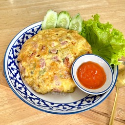 ข้าวไข่เจียวแหนมพริกสด