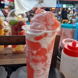 สตอเบอรี่โยเกิร์ต