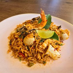 ข้าวผัดโป๊ะแตก