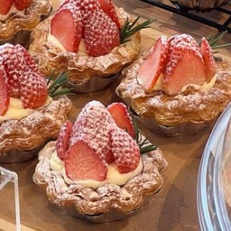Strawberry tart