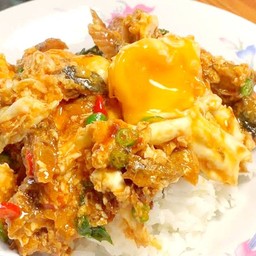ข้าวปลากระป๋องผัดไข่+ใส่พริกสด (ปลากระป๋อง 1 กระป๋อง)