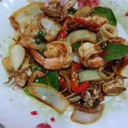 ผัดฉ่าทะเล