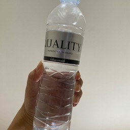 นอนกับกิ้นกินกับกี้