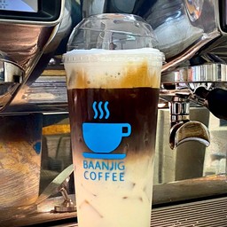 ลาเต้มัคคีโต้เย็น