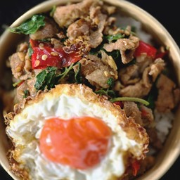 [อร่อยซ่ากับโค้ก] กะเพรา +  โค้ก ออริจินัล (กระป๋อง)