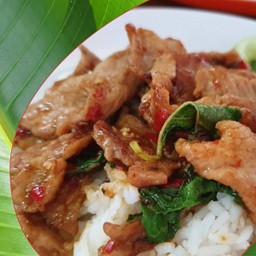 กะเพราหมูหมัก