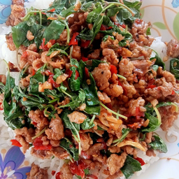 ข้าวกระเพราเนื้อสับ