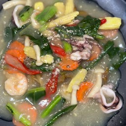 ราดหน้าทะเล