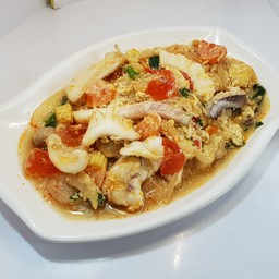 ปลาหมึกผัดไข่เค็ม