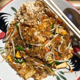 ผัดไทยสูตรโบราณเส้นจันทร์