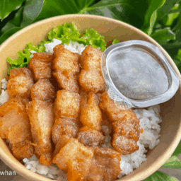 สามชั้นจิ้มแจ่ว