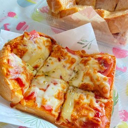 ปังพิซซ่าปูอัด+ชีส