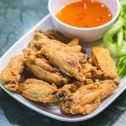 ปีกไก่ทอดเกลือ