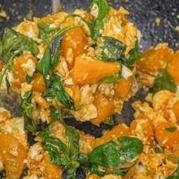 ผัดฝักทองใส่ไข่ เป็นกับ