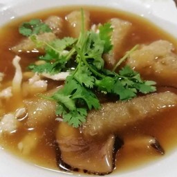 กระเพราะปลาน้ำแดง