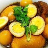 ไข่พะโล้น่องไก่