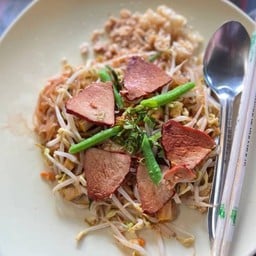 ผัดไทยทรงเครื่อง