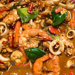 ผัดฉ่าทะเลรวม