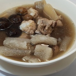 ตุ๋นเยื่อไผ่ ซี่โครงหมู