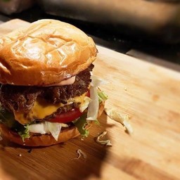 เบอร์เกอร์เนื้อ (แป้งบริยอช)