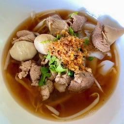 ก๋วยเตี๋ยวหมูตุ๋น (พิเศษ)