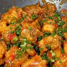 ไก่กรอบผัดพริกสามรส