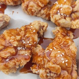 ปีกบนทอดราดซอส