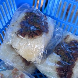 ข้าวเหนียวไก่กระเทียม