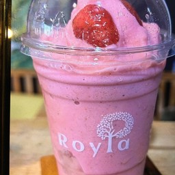 สตอเบอรี่ปั่นนมสด