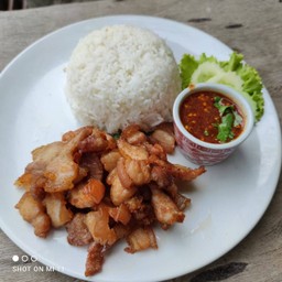 ข้าว สามชั้นทอด น้ำจิ้มแจ่ว