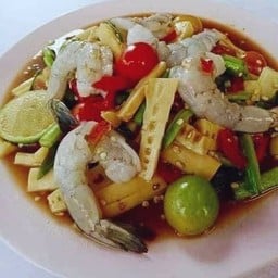 ตำหน่อไม้กุ้งสด
