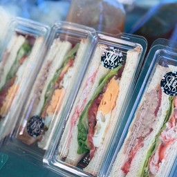 แซนด์วิชปูอัด ทูน่า