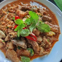 ลาบรวมหมู+เนื้อ+เครื่องในวัว