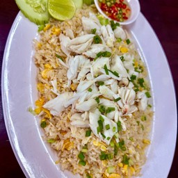 ข้าวผัดปูก้อน