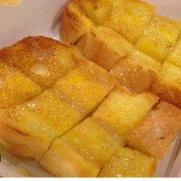 ขนมปังปิ้ง เนยนม(2แผ่น)