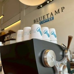BLUETAMP COFFEE โชคชัย 4 ซอย 54