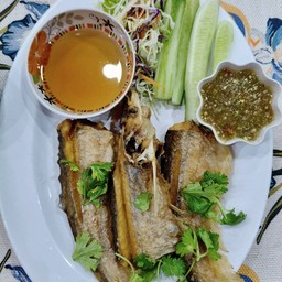 ปลาเนื้ออ่อนทอดน้ำปลา