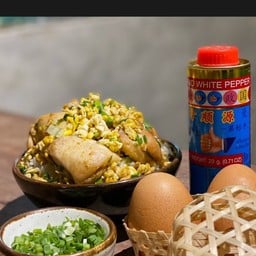 oข้าวไก่คั่วไข่เตาถ่าน