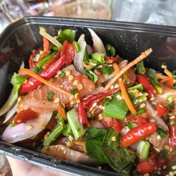 ยำแซลม่อน