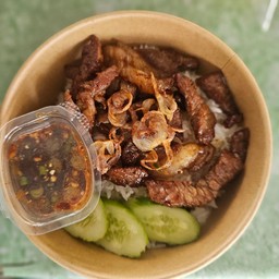 ข้าวหน้าเนื้อแดดเดียว+น้ำจิ้มแจ่วรสเด็ด