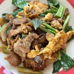 เส้นใหญ่ ผัดซีอี๊ว