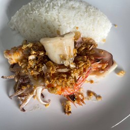 ข้าวกุ้ง+ปลาหมึกกระเทียม
