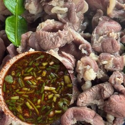 เนื้อวัวลวกจิ้ม+แจ่วขม