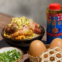 oข้าวเบคอนคั่วไข่เตาถ่าน