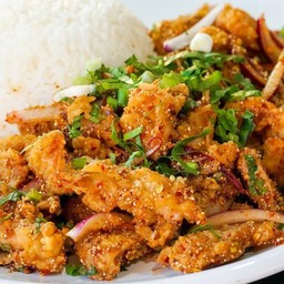 [อร่อยซ่ากับโค้ก] ข้าวยำไก่คาราเกะแซ่บ +  โค้ก ออริจินัล (ขวด)