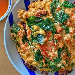 ข้าว ใข่เจียว โหละพา พริกสด